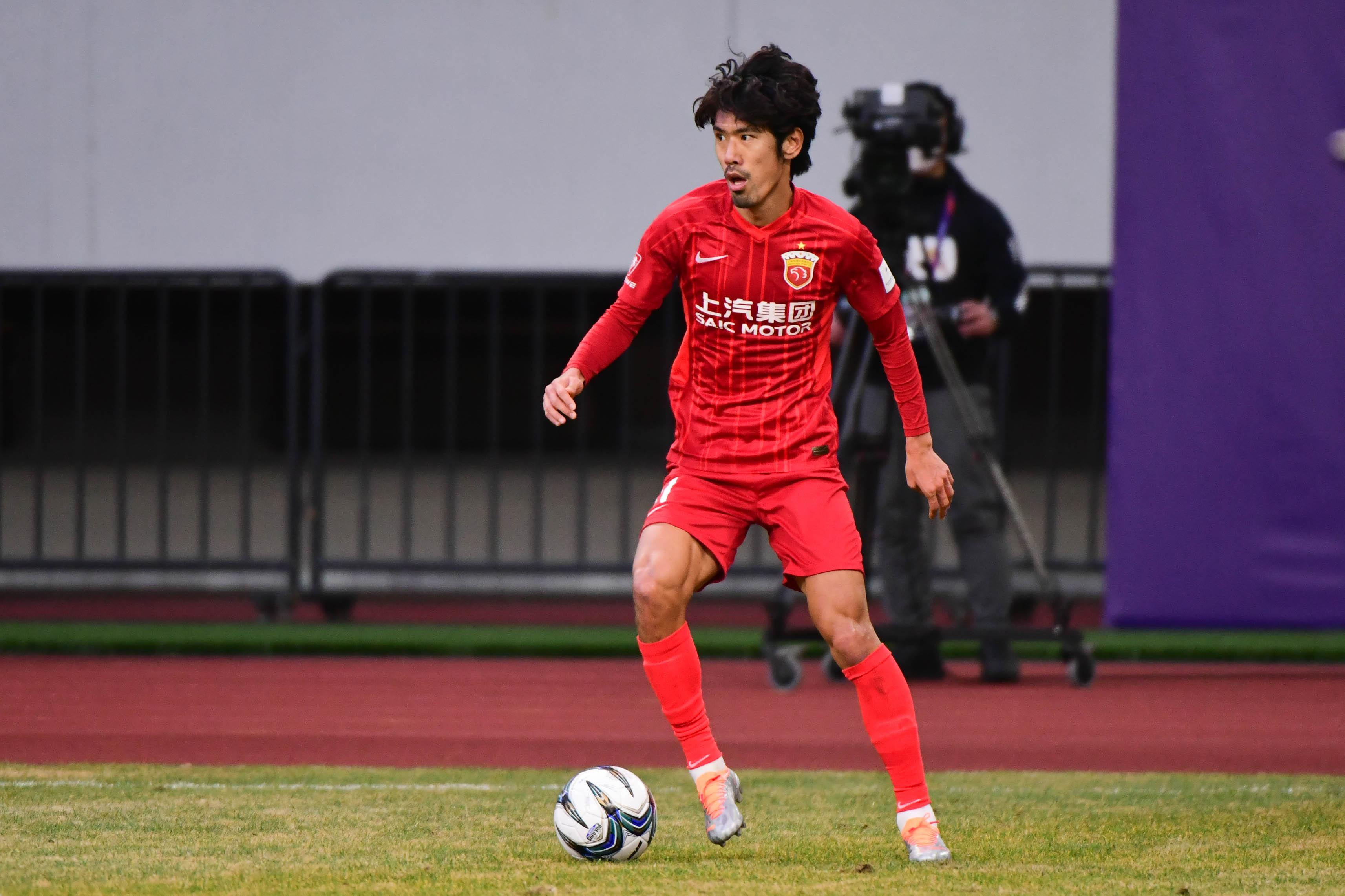 JJB-清晨中超焦点战，里昂篮板制胜，气氛紧张，训练强度明显提升的简单介绍